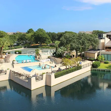 Island Club 1 Apartment